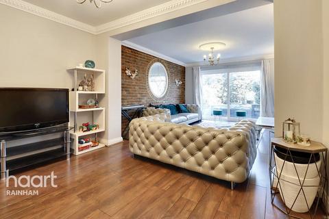 19 Spencer Road, Rainham, RM13 8HD