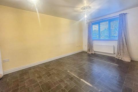 2 bedroom flat for sale, Edendale Avenue, Blyth, Northumberland, NE24 5HS