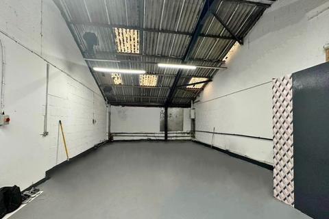 Industrial unit to rent, 58a Kingsbridge Crescent, Southall, Greater London, UB1