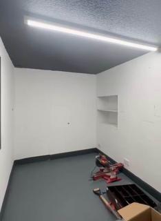 Industrial unit to rent, 58a Kingsbridge Crescent, Southall, Greater London, UB1