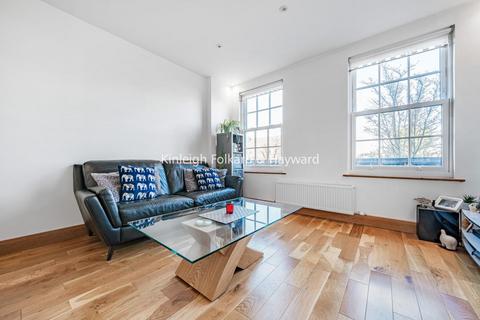 2 bedroom flat for sale, Cockfosters Road, Barnet