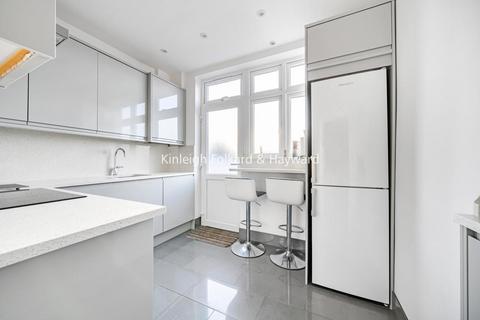 2 bedroom flat for sale, Cockfosters Road, Barnet