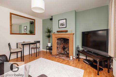 2 bedroom end of terrace house for sale - Plumstead Road, Norwich NR13