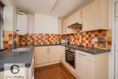 2 bedroom end of terrace house for sale - Plumstead Road, Norwich NR13