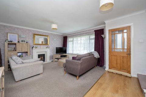 5 Hillside Road, Storrington, Pulborough, RH20 3LZ