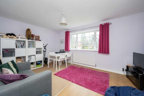 5 Hillside Road, Storrington, Pulborough, RH20 3LZ