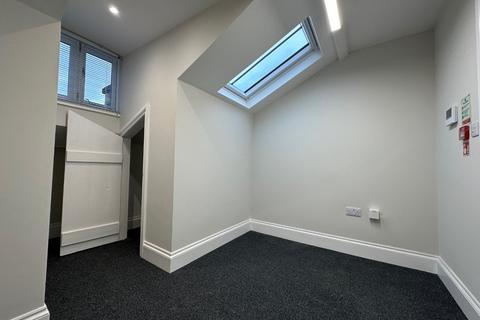 Property to rent - Office Space, 5 Edith Walk, Malvern, Worcestershire, WR14 4QH