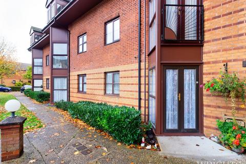 1 bedroom retirement property for sale, Roseacre Gardens, Welwyn Garden City AL7