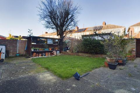 4 bedroom semi-detached house for sale, Rosebery Avenue, Portsmouth PO6