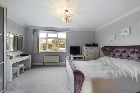 4 bedroom detached house for sale, Solent Road, Portsmouth PO6