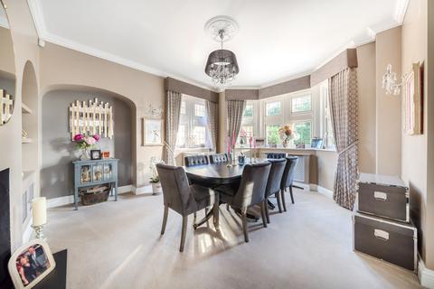 4 Redwing Gardens, West Byfleet, KT14 6QJ
