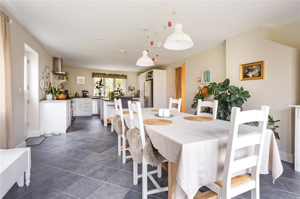 Kitchen/Dining Rm