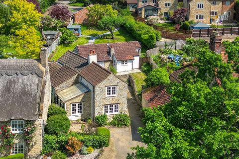 4 bedroom detached house for sale, Main Street, Denton, Northamptonshire, NN7