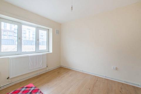 2 bedroom flat for sale, Saracen Street, Poplar, London, E14