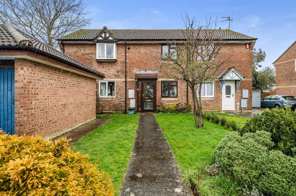 Courts Barton, Frome, BA11 2 bed terraced house for sale £235,000