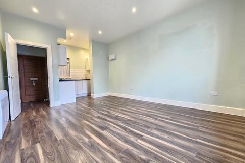 2 bedroom flat to rent, Park Street, Luton LU1