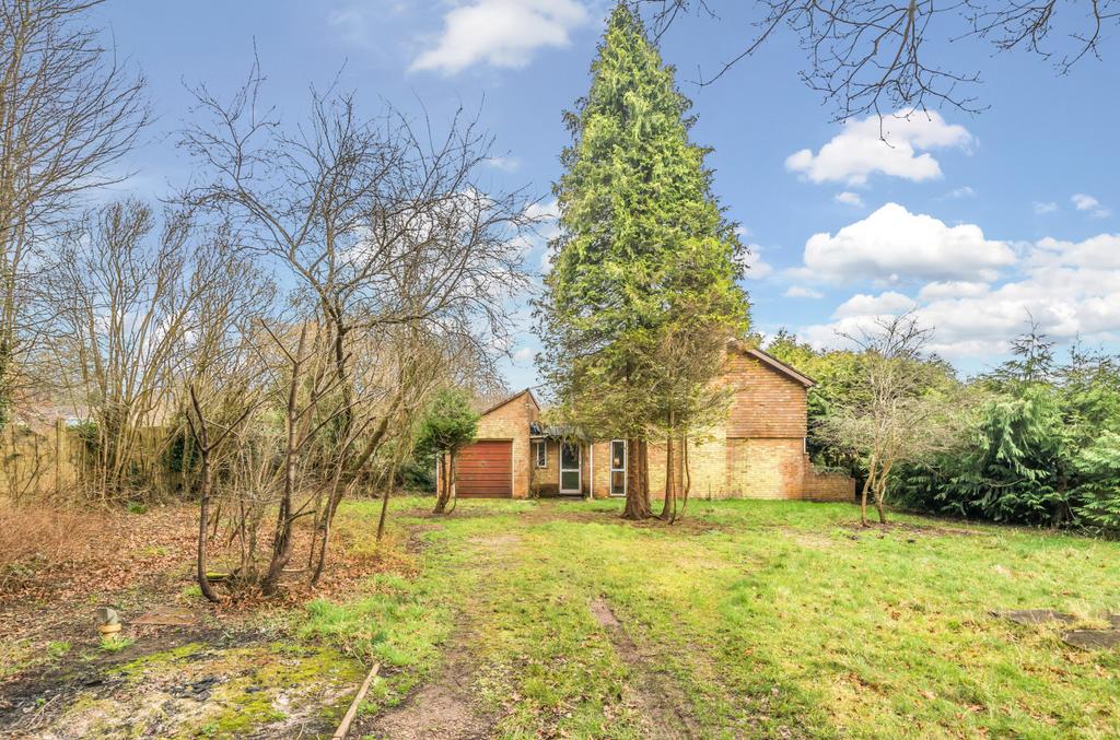 Boyneswood Lane, Medstead, Hampshire, GU34 4 bed detached house for