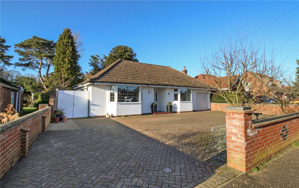 Westwood Drive, Hellesdon, Norwich... 3 bed detached house for sale £