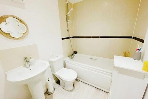 2 bedroom flat for sale - Twickenham Close, Swindon, SN3 3FN