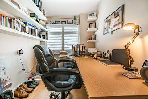15 Brunswick Grove, London, N11 1HN
