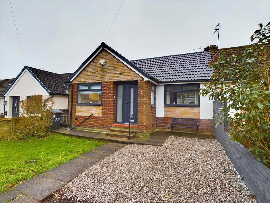 Brookside Avenue, Grotton, Saddleworth 3 bed semidetached house for