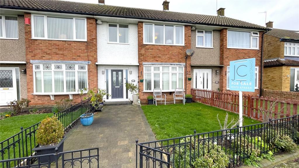 Corringham Road, StanfordleHope, Essex, SS17 3 bed terraced house for