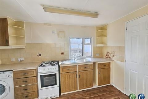 2 bedroom mobile home for sale, Ling Road, Cannock, WS12 4NH