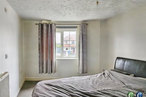 2 bedroom ground floor flat for sale, Pear Tree Court, Rugeley, WS15 1HF