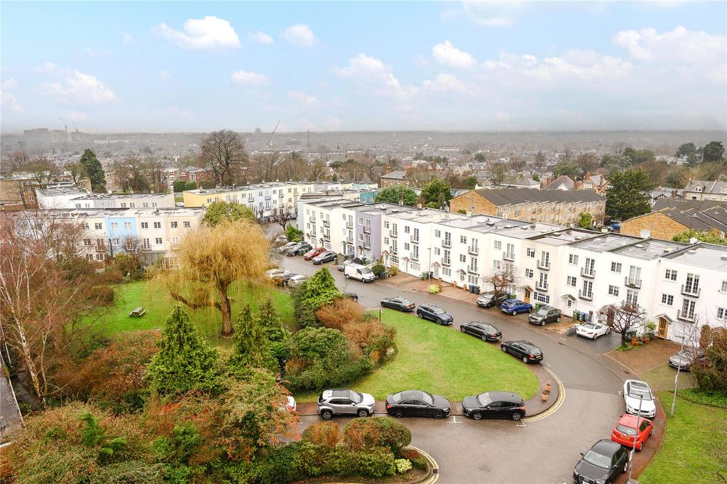 Lakeside, Eaton Drive, Kingston upon Thames, KT2 2 bed apartment for
