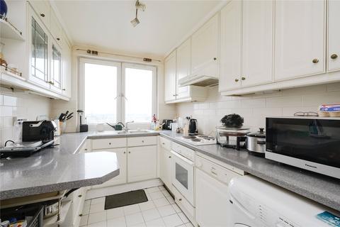 2 bedroom apartment for sale, Lakeside, Eaton Drive, Kingston upon Thames, KT2