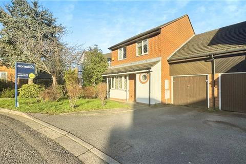 13 Brearley Close, Uxbridge, UB8 1JJ