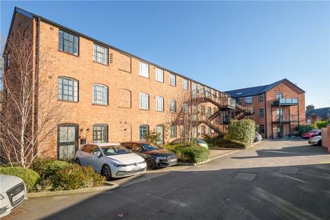 2 bedroom apartment for sale - Oakridge Road, High Wycombe