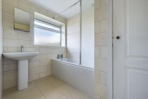 16 Hailey Croft, Chinnor, OX39 4TS