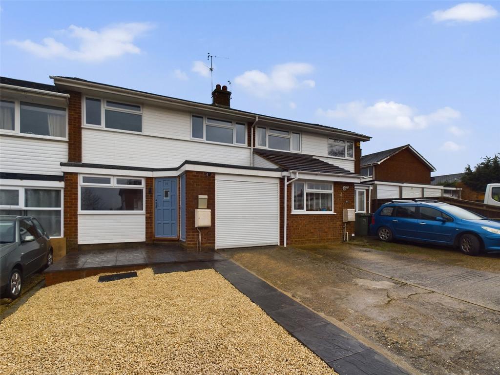 Greenwood Meadow, Chinnor OX39 3 bed terraced house £425,000
