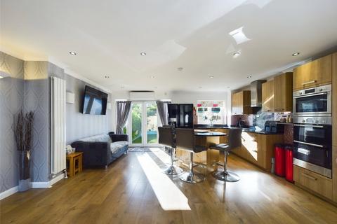 78 Cowleaze, Chinnor, OX39 4TB
