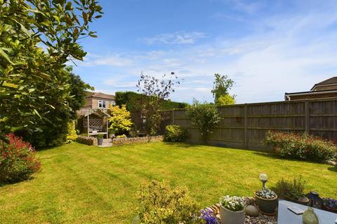 15 Beech Road, Chinnor, OX39 4RB