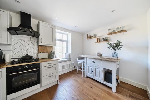 2 bedroom flat for sale, Portsmouth Road, Milford, Godalming, GU8