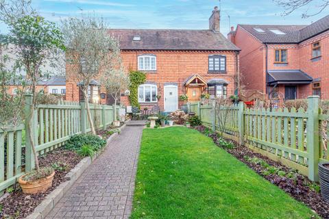 19 Central Road, Bromsgrove, B60 2NR
