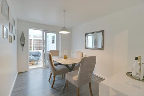 11 Ascension Close, Basingstoke, RG24 9AZ