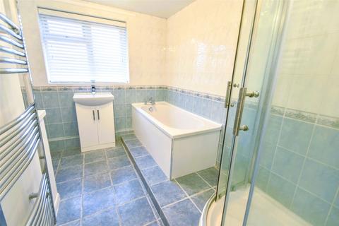 1a Ewins Close, Ash, Aldershot, GU12 6RZ