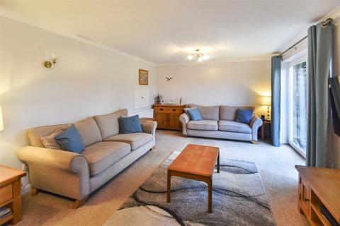 1a Ewins Close, Ash, Aldershot, GU12 6RZ