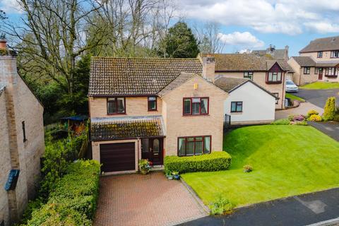 4 bedroom detached house for sale, Walnut Drive, Crediton, EX17