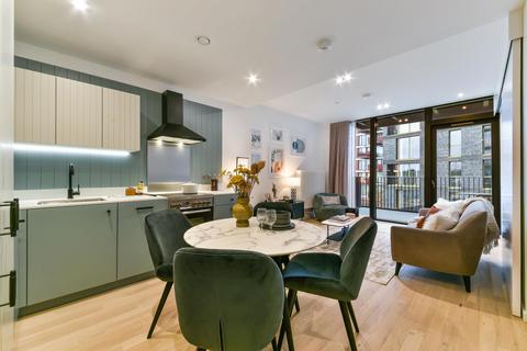 1 bedroom apartment for sale, Lewis House, Bradshaw Yard, Brentford, TW8