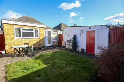 3 bedroom detached house for sale, Forge Avenue