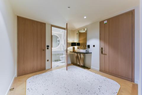3 bedroom apartment to rent, Fareham Street , London  W1F