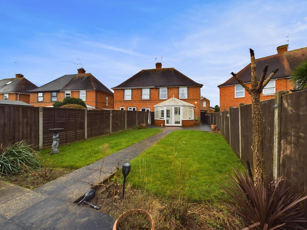 Himbleton Road, Worcester, Worcestershire, WR2 3 bed semidetached