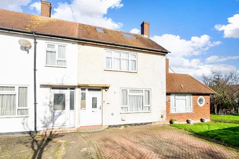 4 bedroom terraced house for sale, Arrowsmith Road, Chigwell, Essex