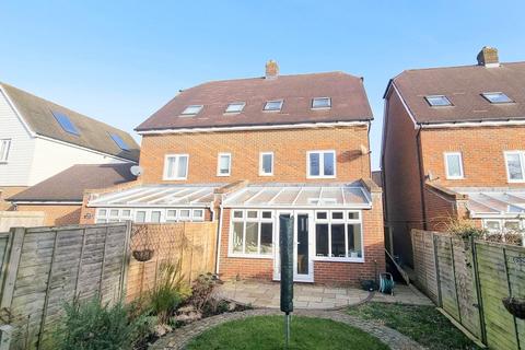 4 bedroom semi-detached house for sale, Barncroft Drive, Lindfield, RH16