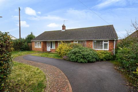 3 bedroom bungalow for sale - Olivers Battery Crescent, Winchester, Hampshire, SO22
