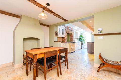 48 The Street, Cobham, Gravesend, DA12 3BZ